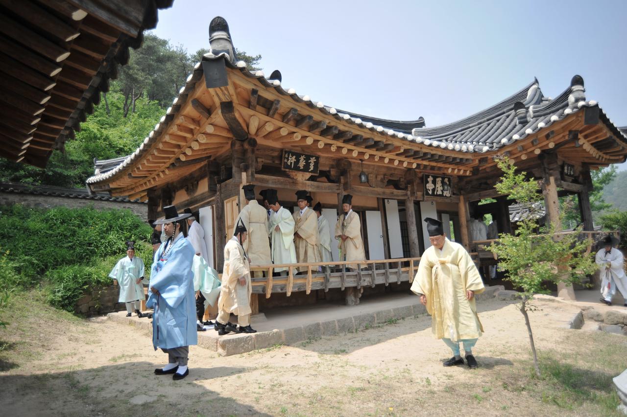 Gwiae Traditional House Yeongcheon Extérieur photo